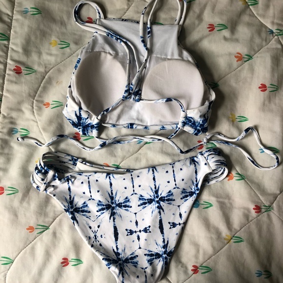 cute high neck bikini set⚡️ - Picture 2 of 3